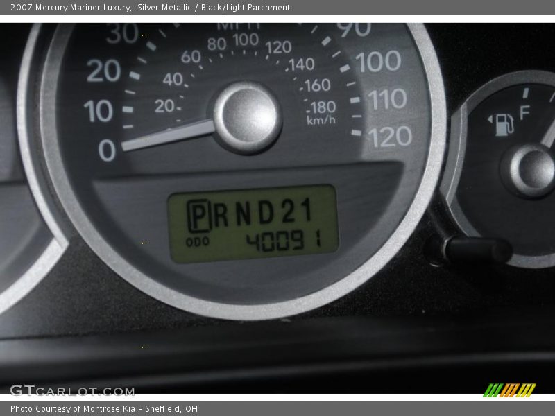 Silver Metallic / Black/Light Parchment 2007 Mercury Mariner Luxury