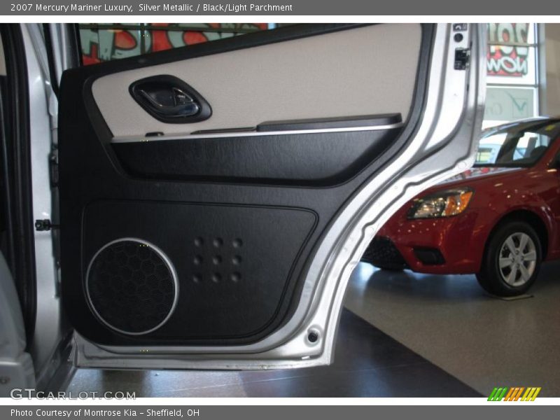 Silver Metallic / Black/Light Parchment 2007 Mercury Mariner Luxury