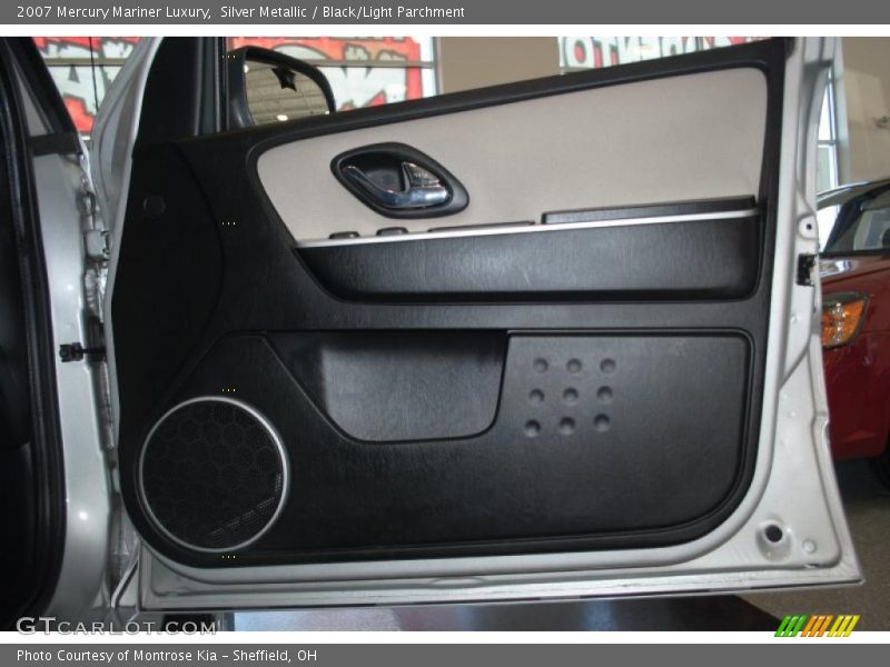Silver Metallic / Black/Light Parchment 2007 Mercury Mariner Luxury