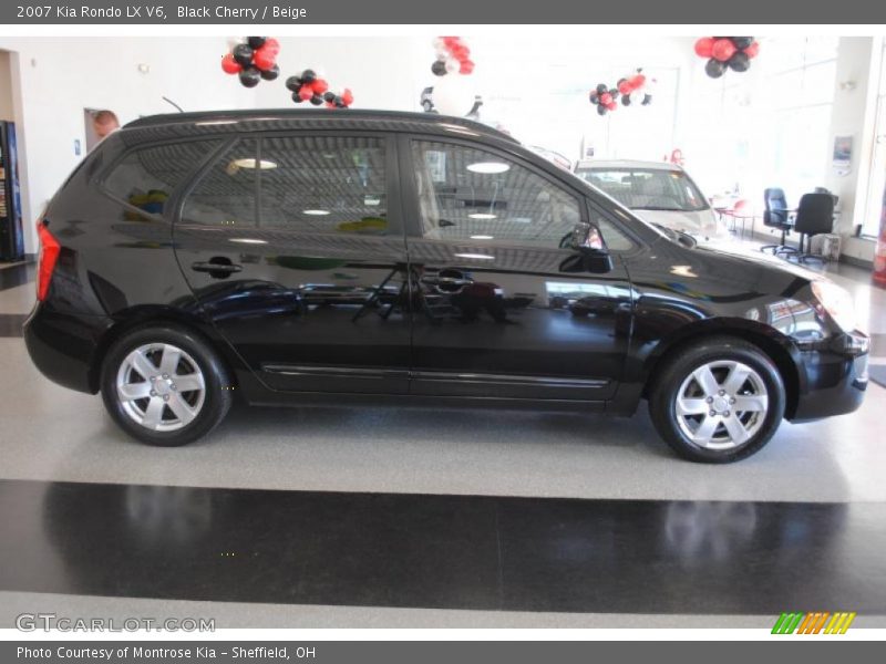 Black Cherry / Beige 2007 Kia Rondo LX V6