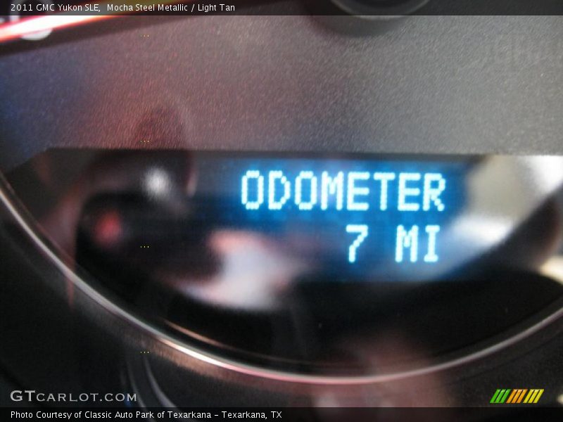Mocha Steel Metallic / Light Tan 2011 GMC Yukon SLE