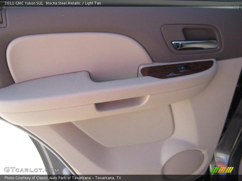 Mocha Steel Metallic / Light Tan 2011 GMC Yukon SLE