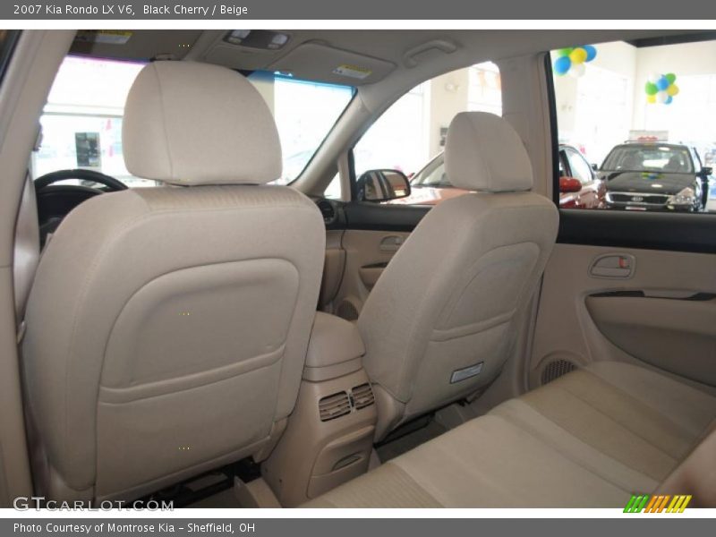 Black Cherry / Beige 2007 Kia Rondo LX V6