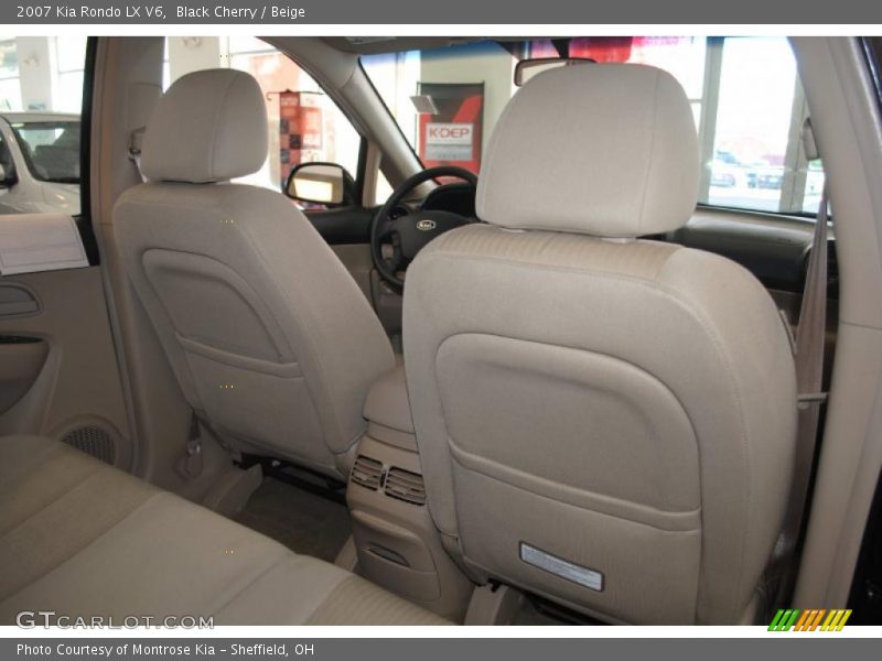 Black Cherry / Beige 2007 Kia Rondo LX V6