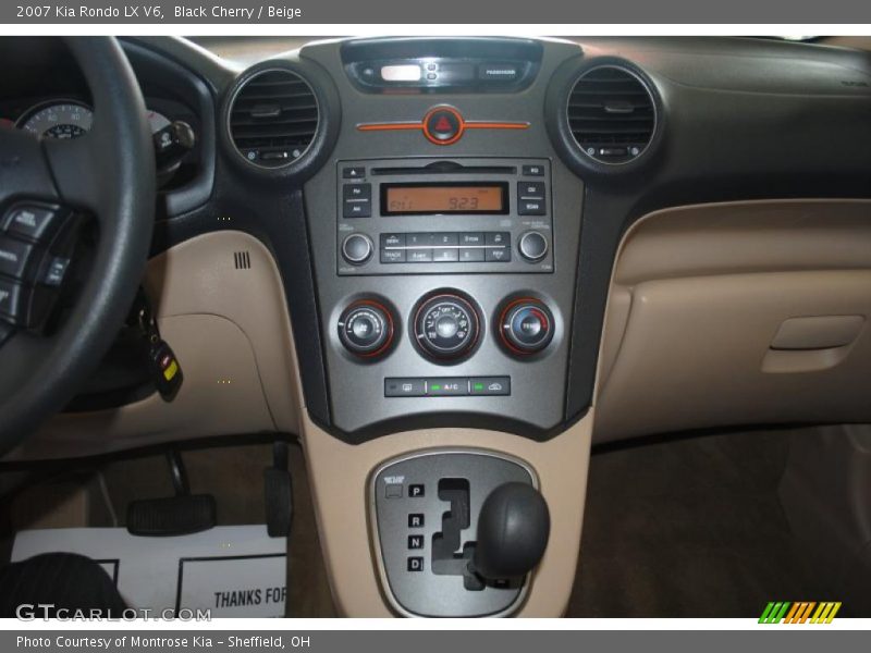 Black Cherry / Beige 2007 Kia Rondo LX V6