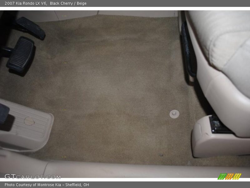 Black Cherry / Beige 2007 Kia Rondo LX V6