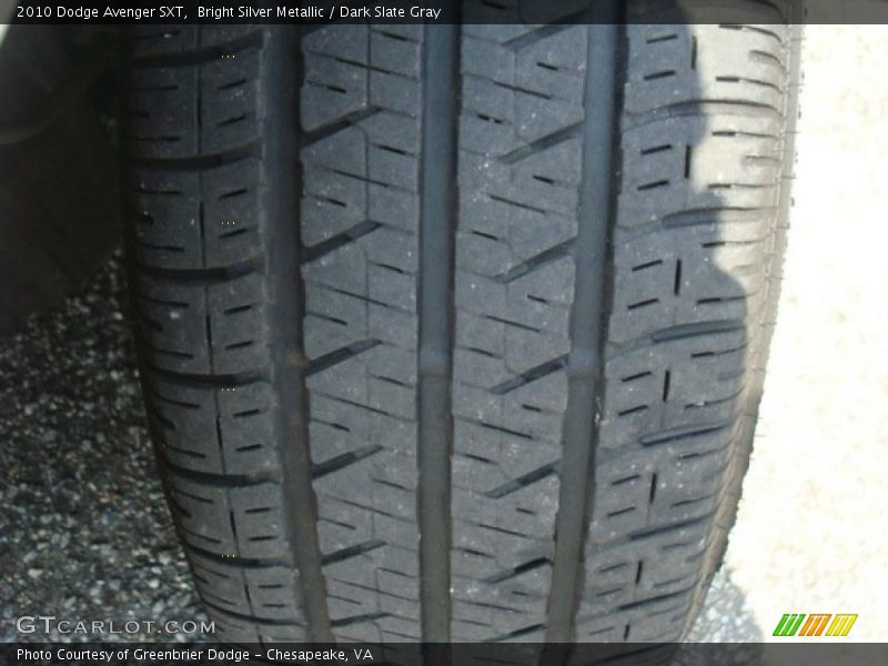 Bright Silver Metallic / Dark Slate Gray 2010 Dodge Avenger SXT