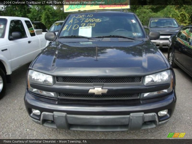 Dark Gray Metallic / Medium Pewter 2004 Chevrolet TrailBlazer LT 4x4