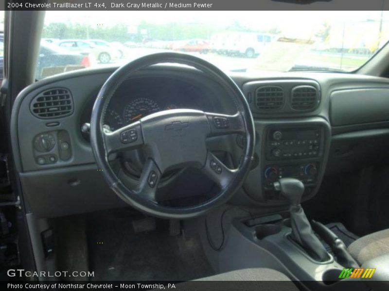 Dark Gray Metallic / Medium Pewter 2004 Chevrolet TrailBlazer LT 4x4