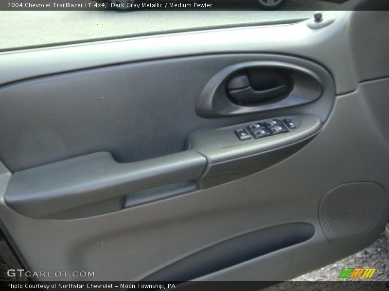 Dark Gray Metallic / Medium Pewter 2004 Chevrolet TrailBlazer LT 4x4
