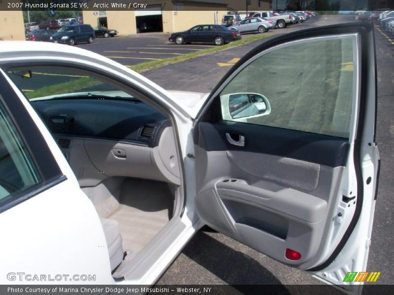 Arctic White / Gray 2007 Hyundai Sonata SE V6