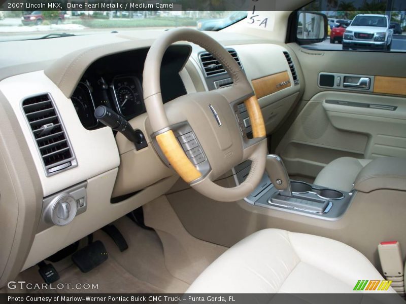 Dune Pearl Metallic / Medium Camel 2007 Lincoln MKX