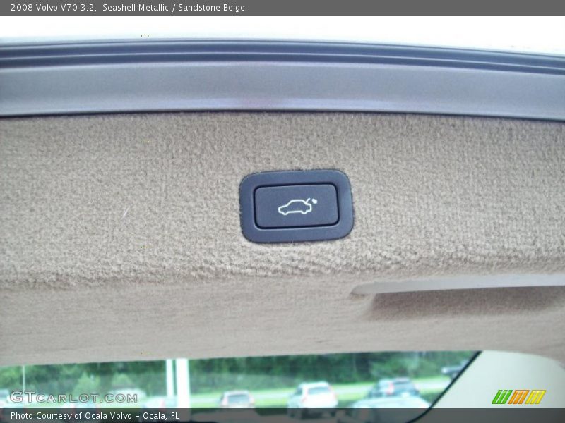 Seashell Metallic / Sandstone Beige 2008 Volvo V70 3.2