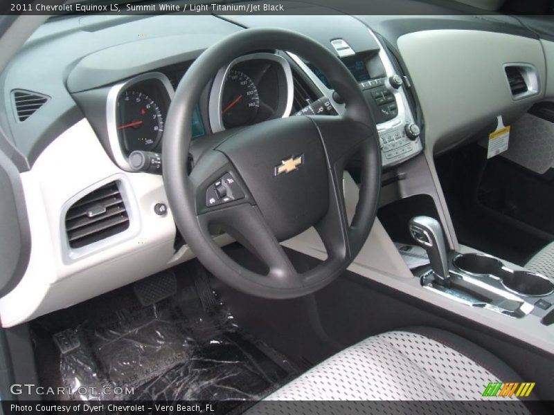 Summit White / Light Titanium/Jet Black 2011 Chevrolet Equinox LS