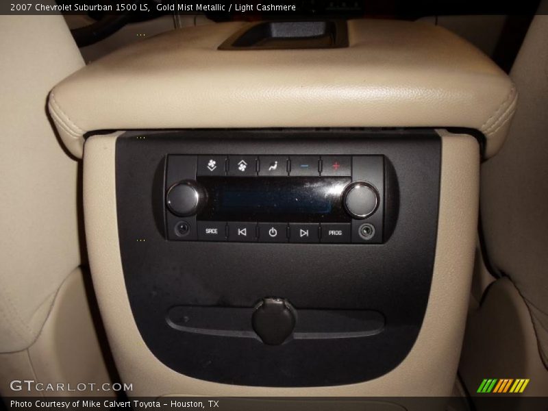 Gold Mist Metallic / Light Cashmere 2007 Chevrolet Suburban 1500 LS