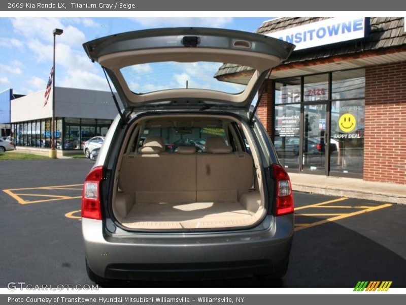 Titanium Gray / Beige 2009 Kia Rondo LX
