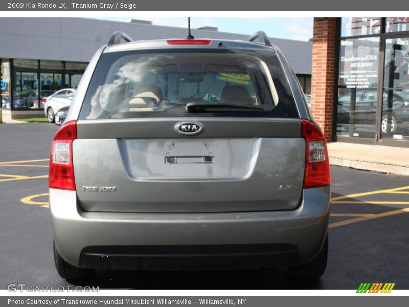 Titanium Gray / Beige 2009 Kia Rondo LX