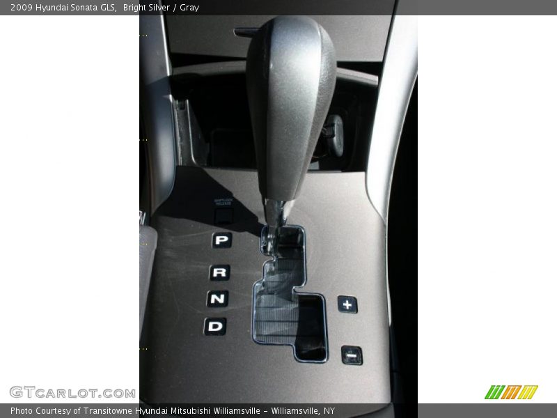 Bright Silver / Gray 2009 Hyundai Sonata GLS