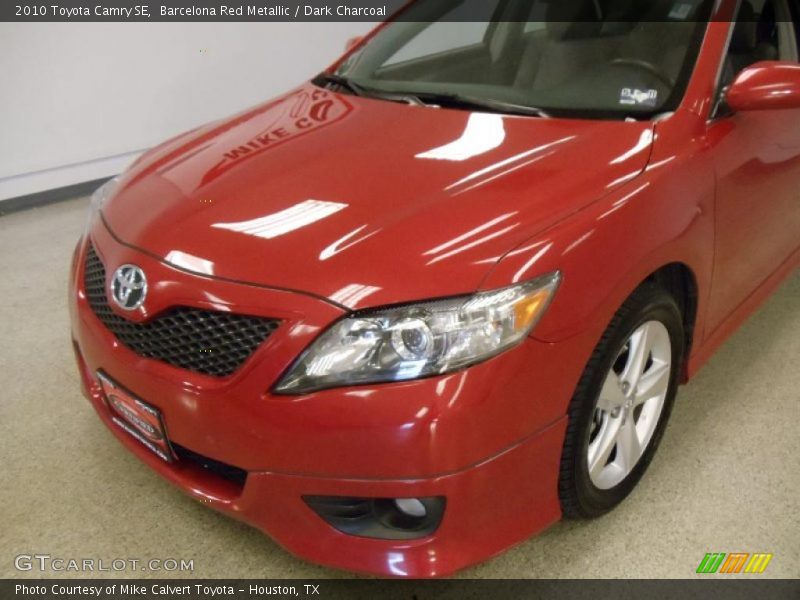 Barcelona Red Metallic / Dark Charcoal 2010 Toyota Camry SE