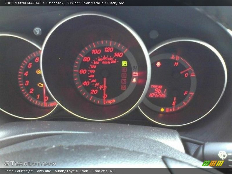 Sunlight Silver Metallic / Black/Red 2005 Mazda MAZDA3 s Hatchback
