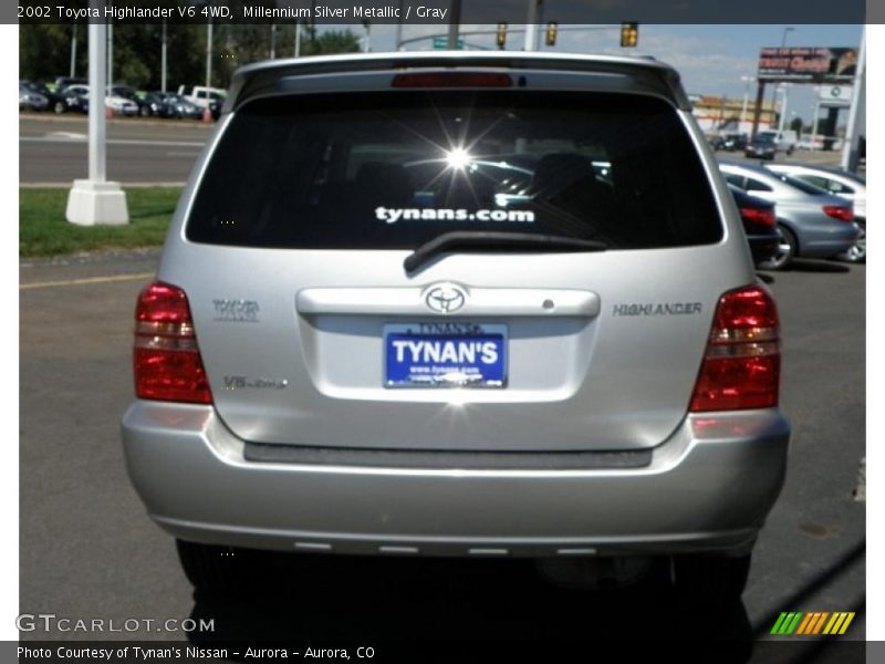 Millennium Silver Metallic / Gray 2002 Toyota Highlander V6 4WD