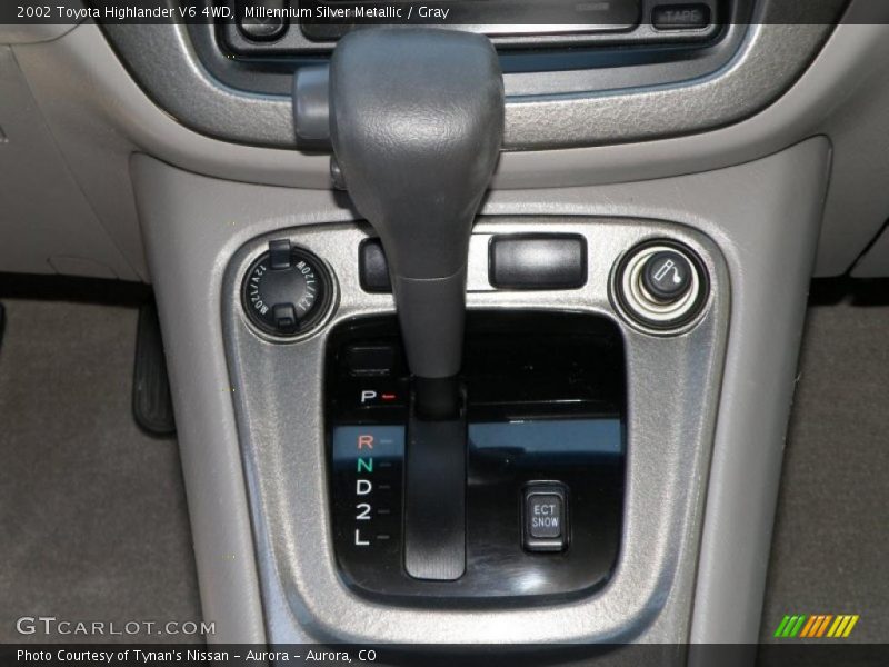 Millennium Silver Metallic / Gray 2002 Toyota Highlander V6 4WD