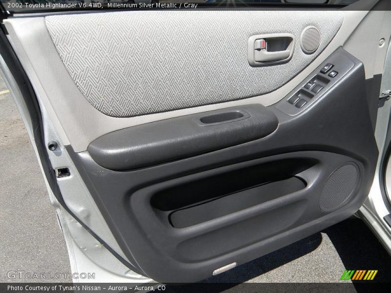Millennium Silver Metallic / Gray 2002 Toyota Highlander V6 4WD