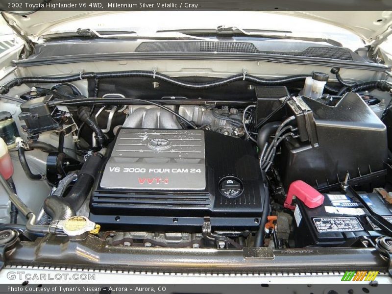 Millennium Silver Metallic / Gray 2002 Toyota Highlander V6 4WD