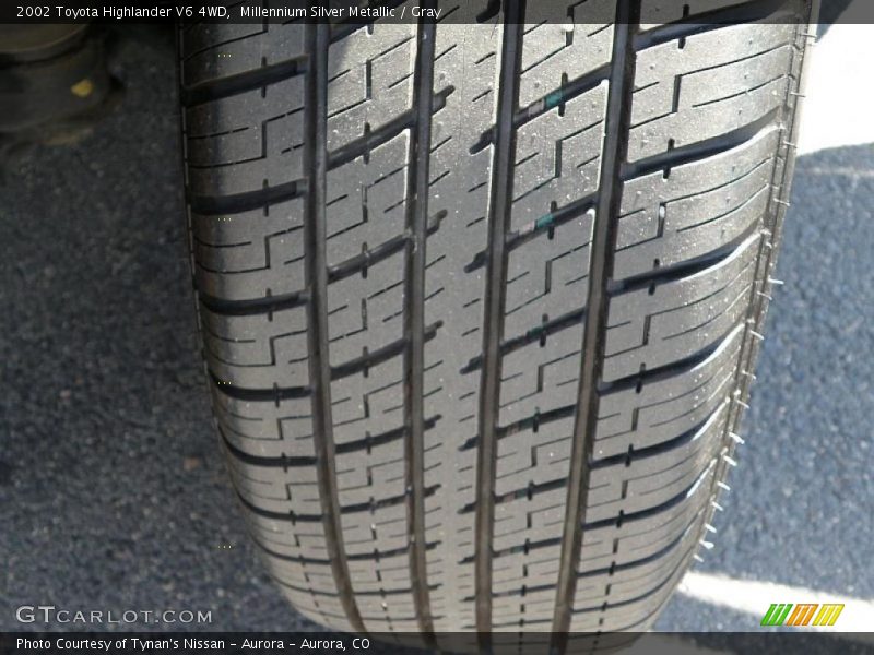 Millennium Silver Metallic / Gray 2002 Toyota Highlander V6 4WD