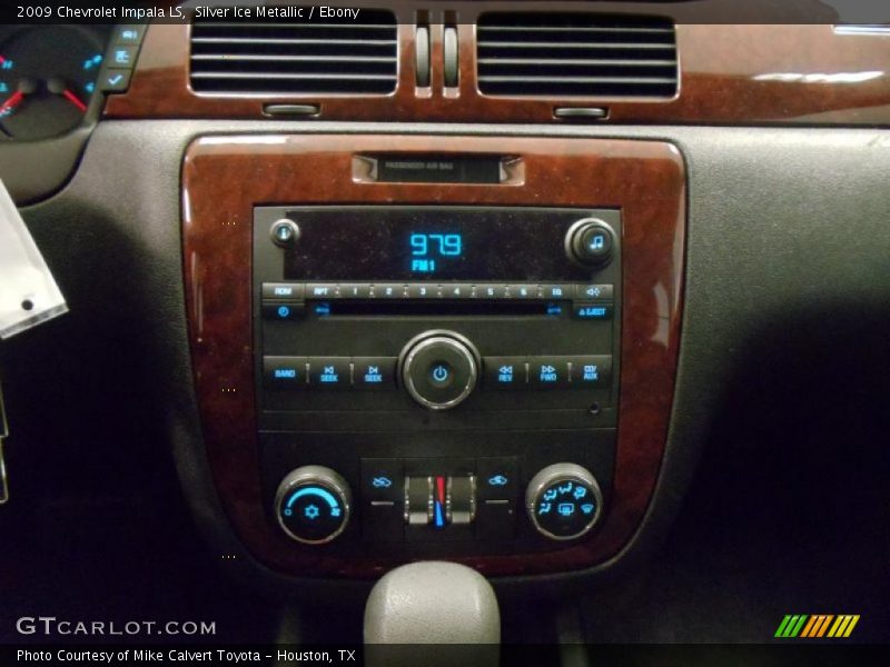 Silver Ice Metallic / Ebony 2009 Chevrolet Impala LS