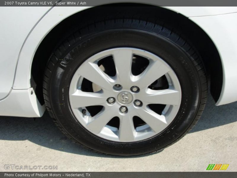 Super White / Ash 2007 Toyota Camry XLE V6