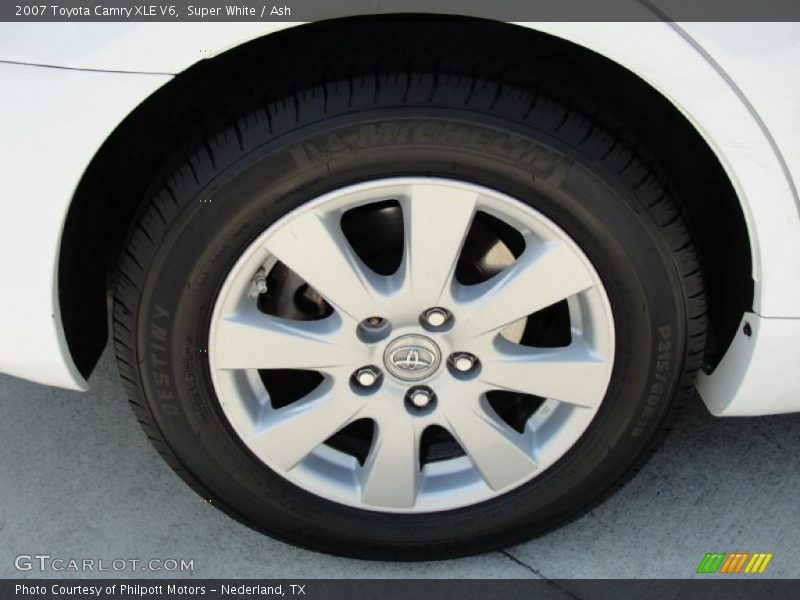 Super White / Ash 2007 Toyota Camry XLE V6