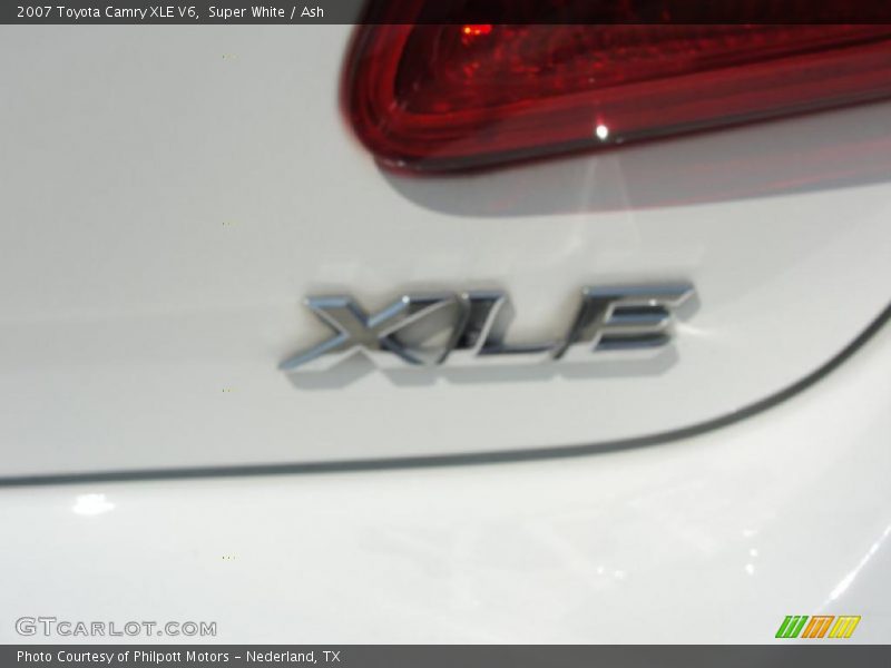 Super White / Ash 2007 Toyota Camry XLE V6