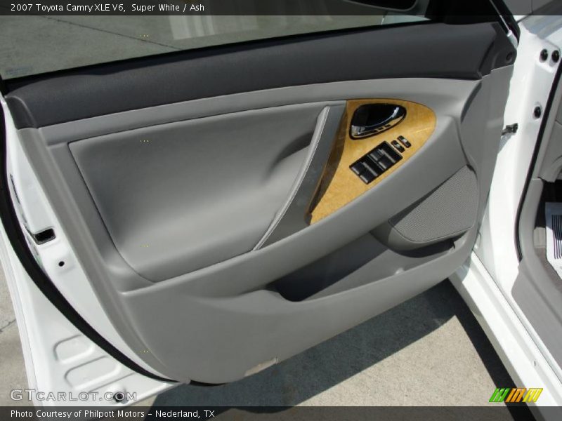 Super White / Ash 2007 Toyota Camry XLE V6
