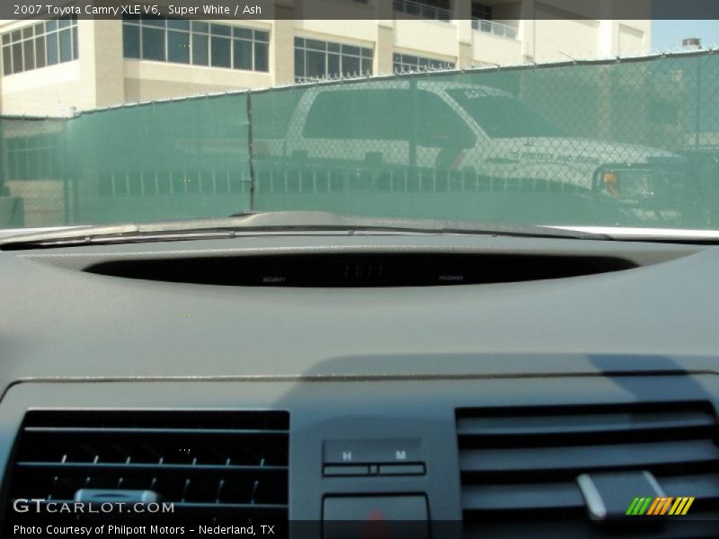 Super White / Ash 2007 Toyota Camry XLE V6