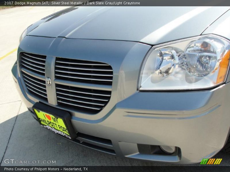 Silver Steel Metallic / Dark Slate Gray/Light Graystone 2007 Dodge Magnum SXT