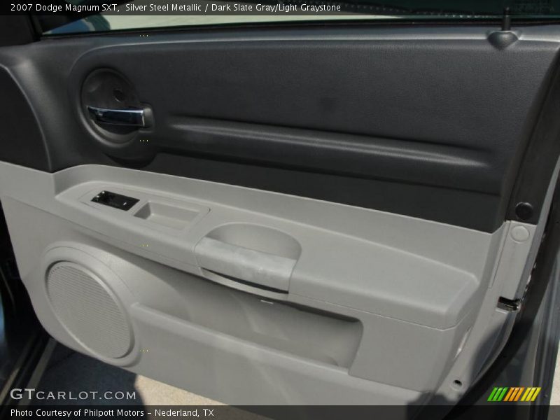 Silver Steel Metallic / Dark Slate Gray/Light Graystone 2007 Dodge Magnum SXT