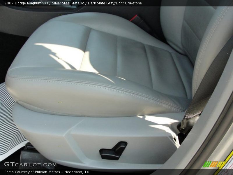 Silver Steel Metallic / Dark Slate Gray/Light Graystone 2007 Dodge Magnum SXT