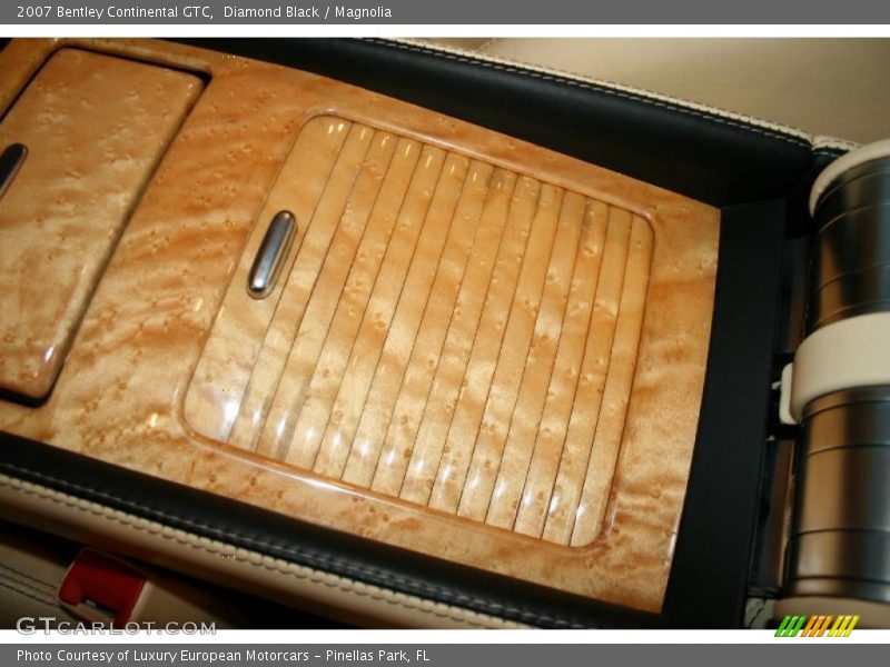 Diamond Black / Magnolia 2007 Bentley Continental GTC