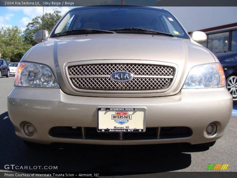 Silky Beige / Beige 2004 Kia Sedona LX