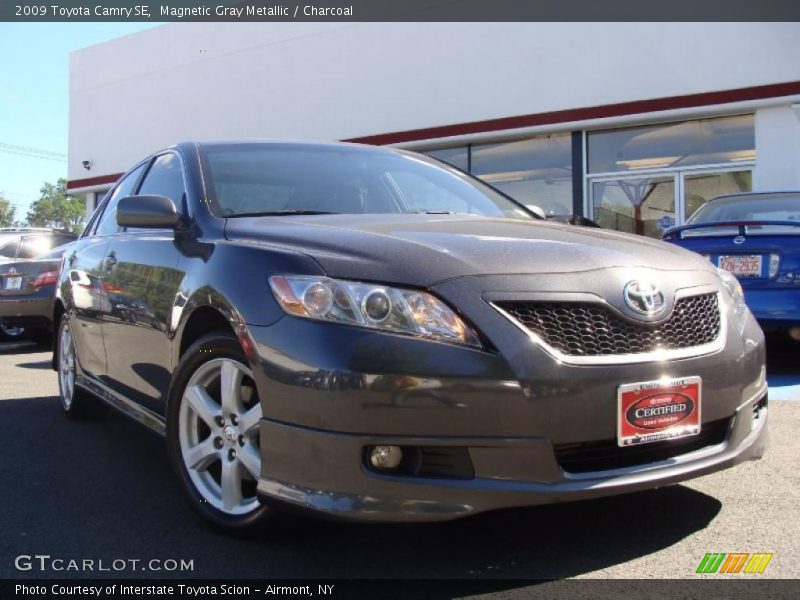 Magnetic Gray Metallic / Charcoal 2009 Toyota Camry SE