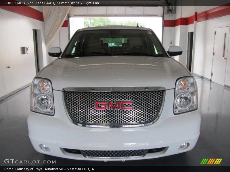 Summit White / Light Tan 2007 GMC Yukon Denali AWD