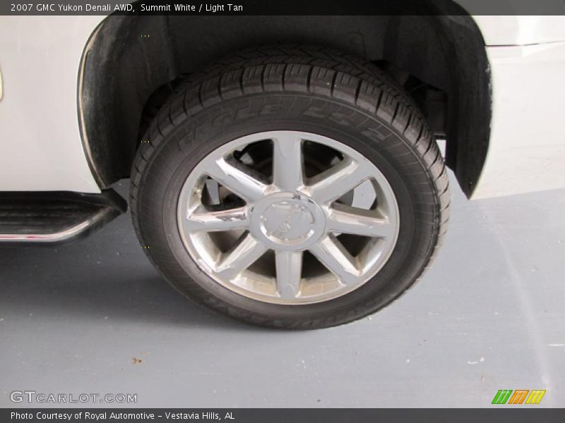 Summit White / Light Tan 2007 GMC Yukon Denali AWD