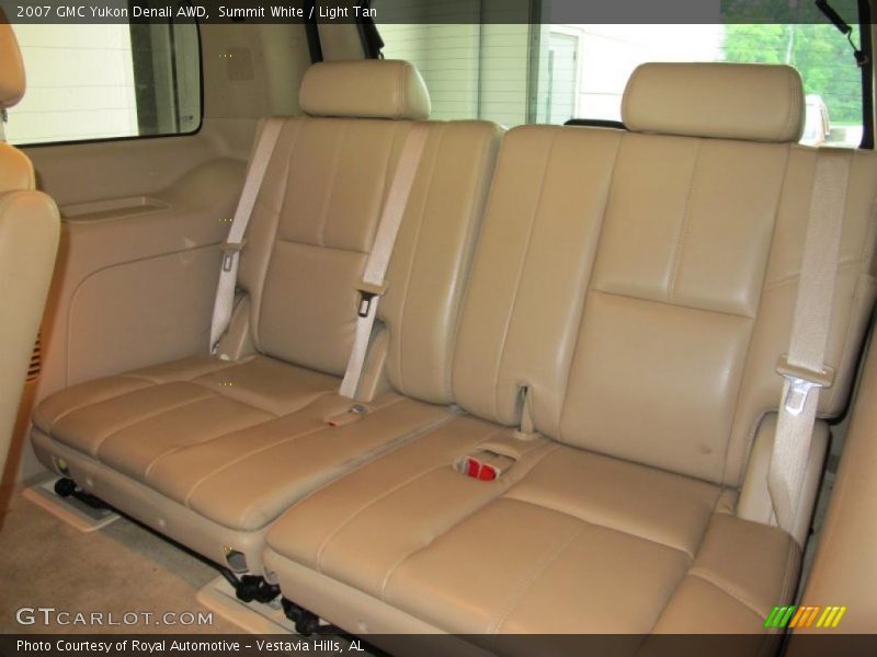 Summit White / Light Tan 2007 GMC Yukon Denali AWD