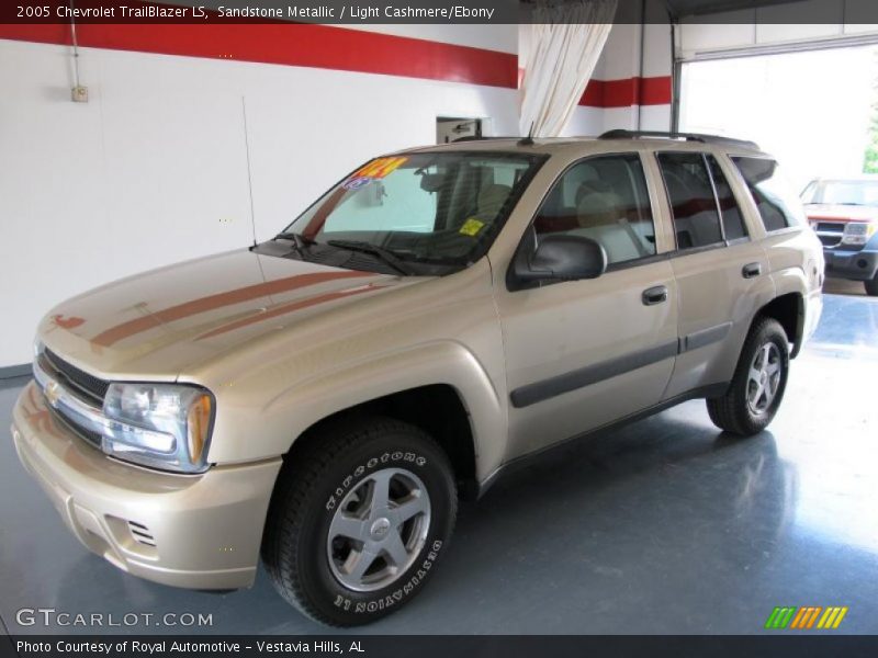 Sandstone Metallic / Light Cashmere/Ebony 2005 Chevrolet TrailBlazer LS