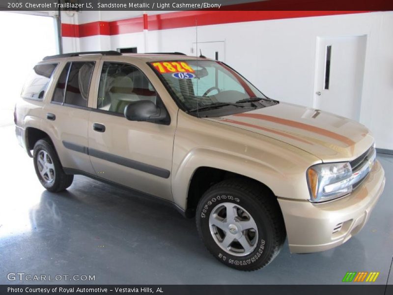 Sandstone Metallic / Light Cashmere/Ebony 2005 Chevrolet TrailBlazer LS