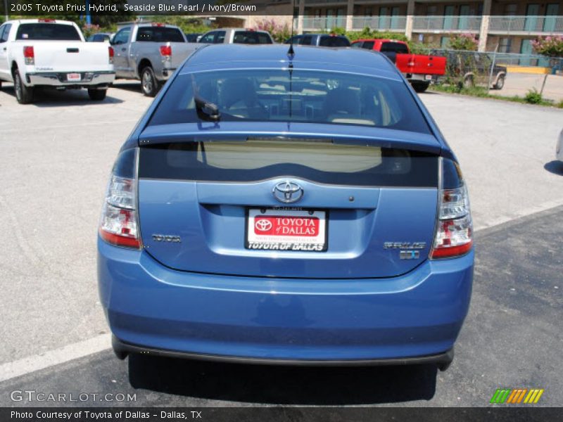 Seaside Blue Pearl / Ivory/Brown 2005 Toyota Prius Hybrid