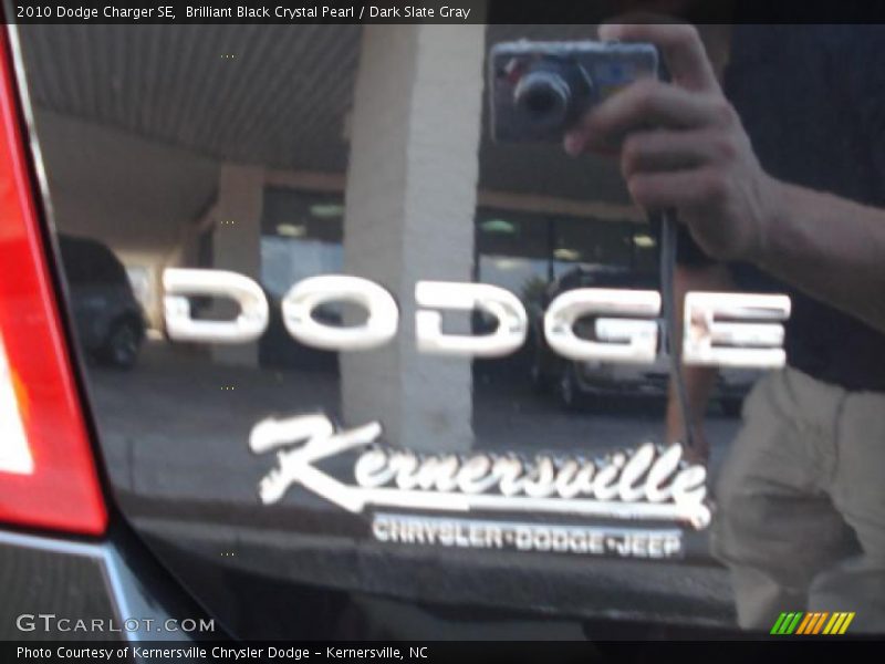 Brilliant Black Crystal Pearl / Dark Slate Gray 2010 Dodge Charger SE