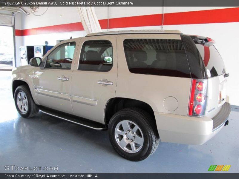 Gold Mist Metallic / Cocoa/Light Cashmere 2007 GMC Yukon Denali AWD