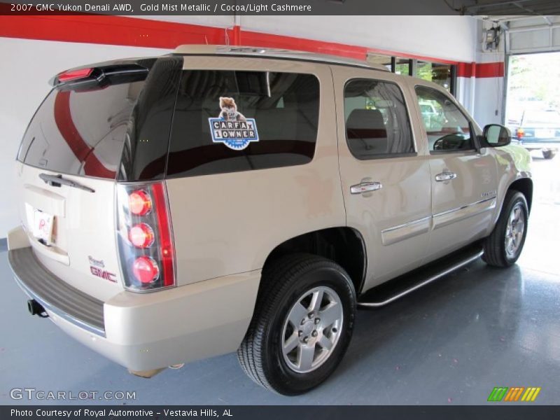 Gold Mist Metallic / Cocoa/Light Cashmere 2007 GMC Yukon Denali AWD